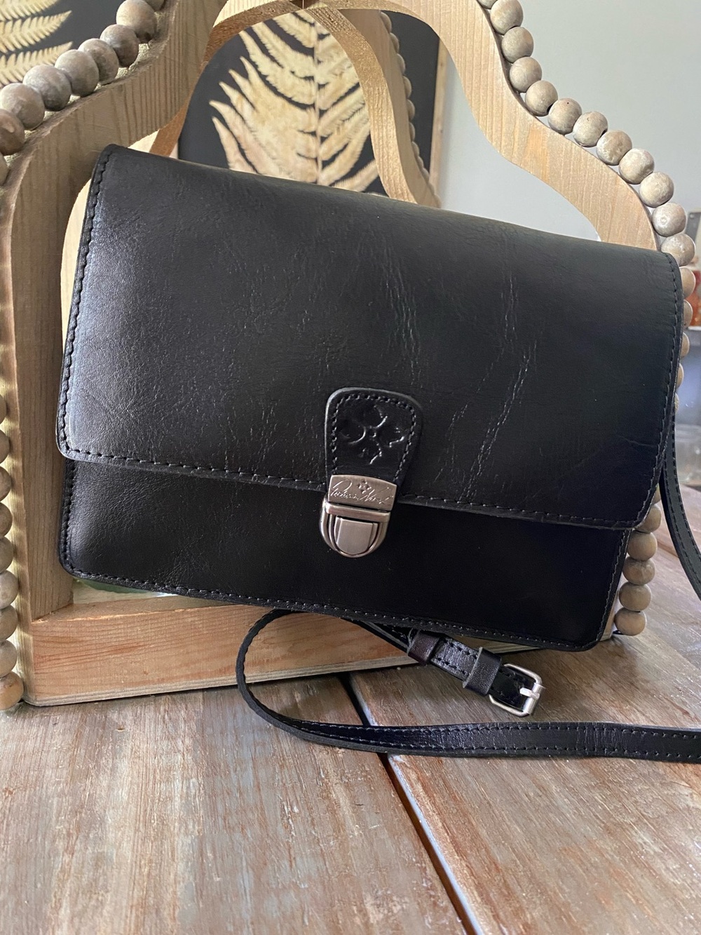 Patricia Nash Lanza Leather Convertible Crossbody Bag Purse Embossed Logo Black - Picture 16 of 17